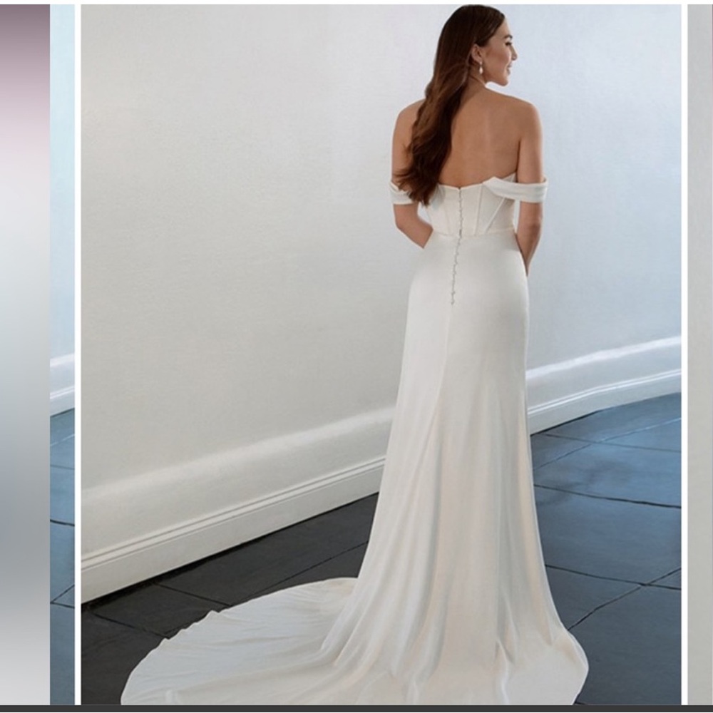 Ivory Wedding dress never worn